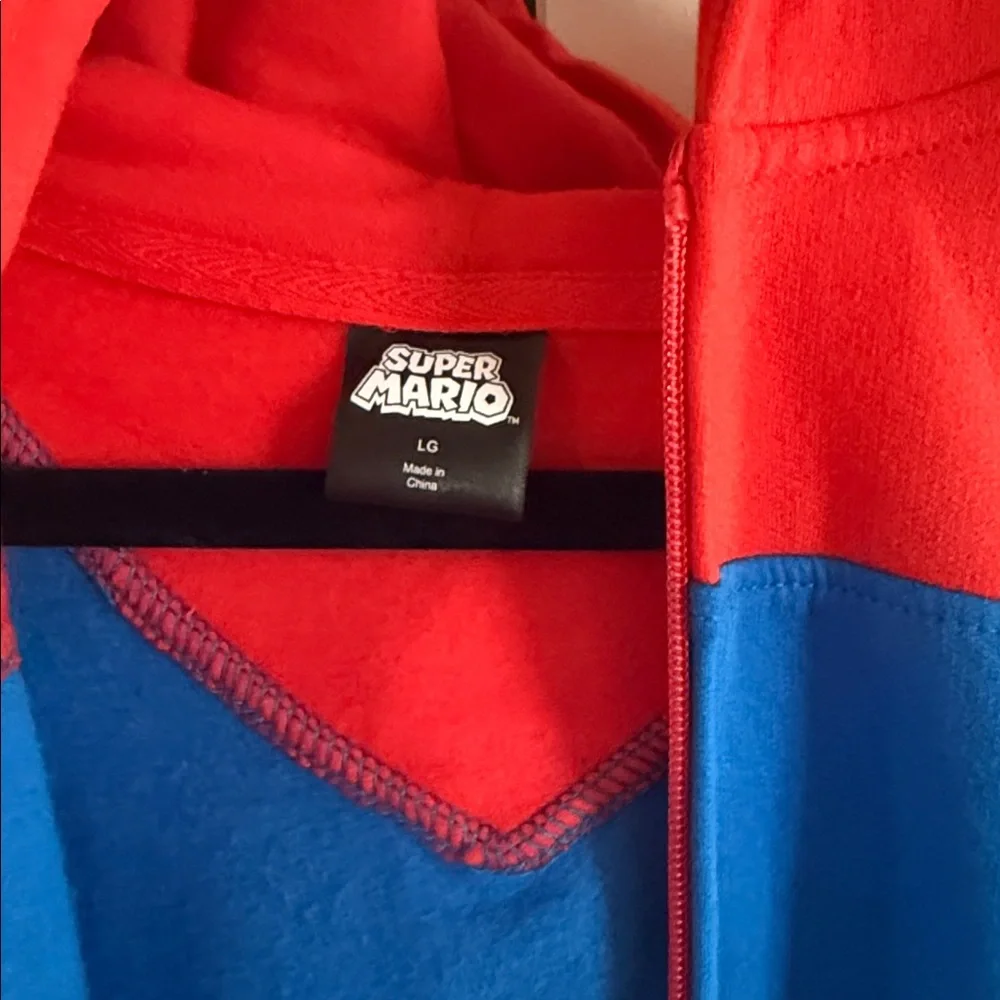 Super Mario Red and Blue Hoodie - Picture 7 of 9
